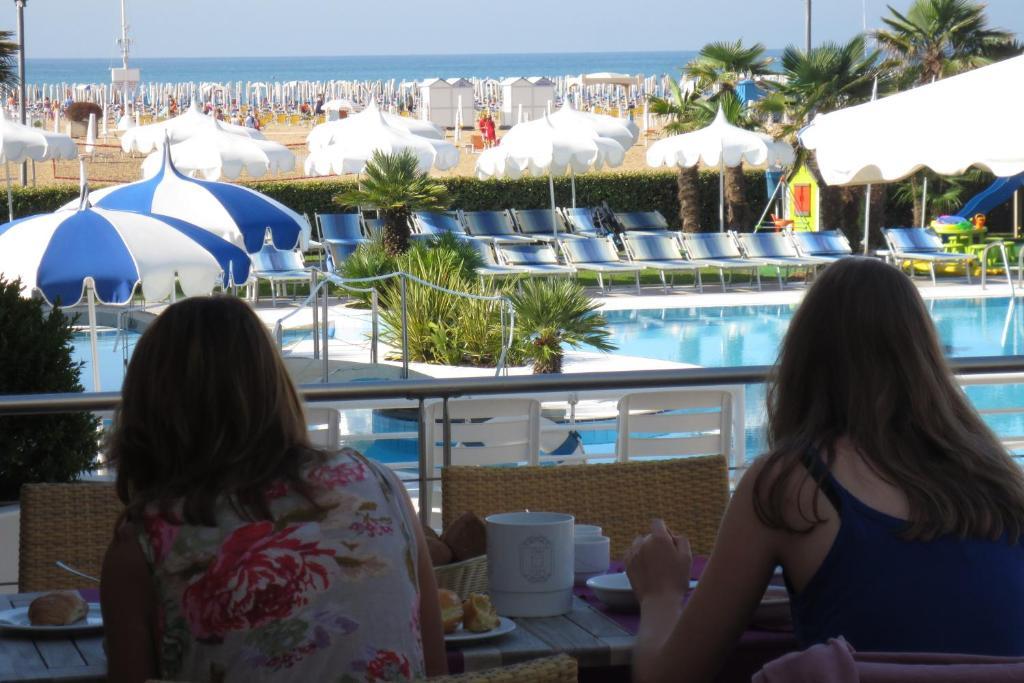 Majestic Beach Hotel & Wellness Μπιμπιόνε Εξωτερικό φωτογραφία