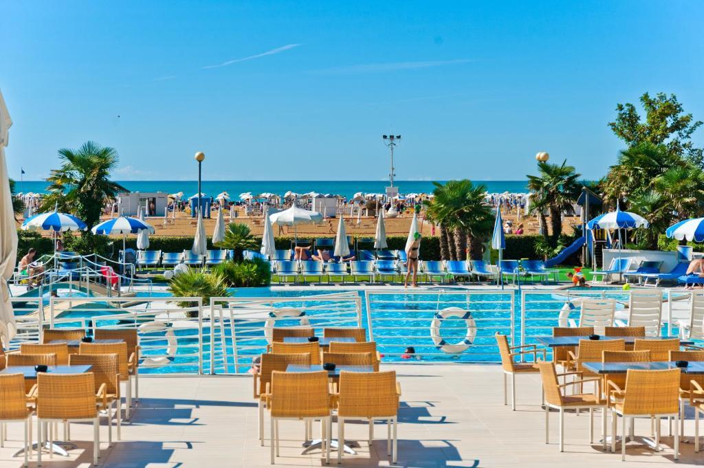 Majestic Beach Hotel & Wellness Μπιμπιόνε Εξωτερικό φωτογραφία