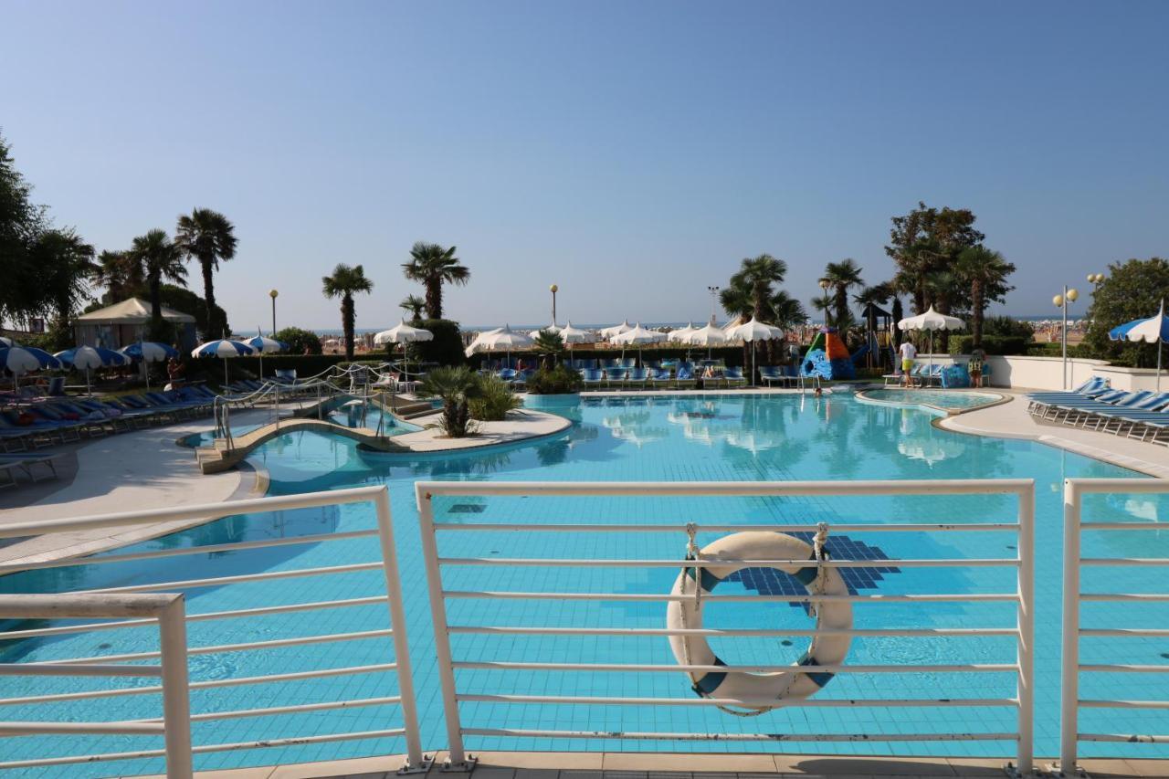 Majestic Beach Hotel & Wellness Μπιμπιόνε Εξωτερικό φωτογραφία